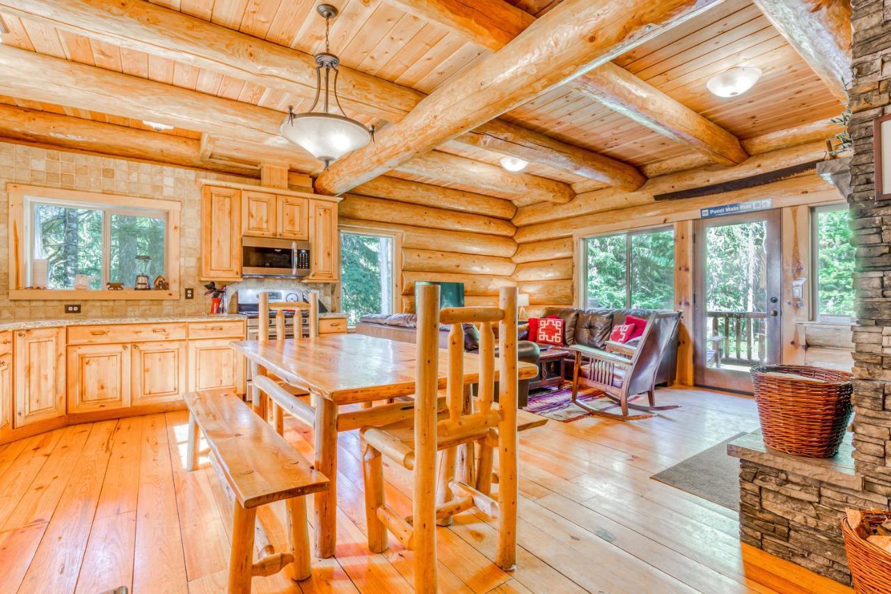 Skiing Bear Chalet Гавернмент Кемп Екстер'єр фото